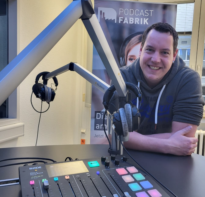 Mike Mathis, Licht ins Dunkel Podcast